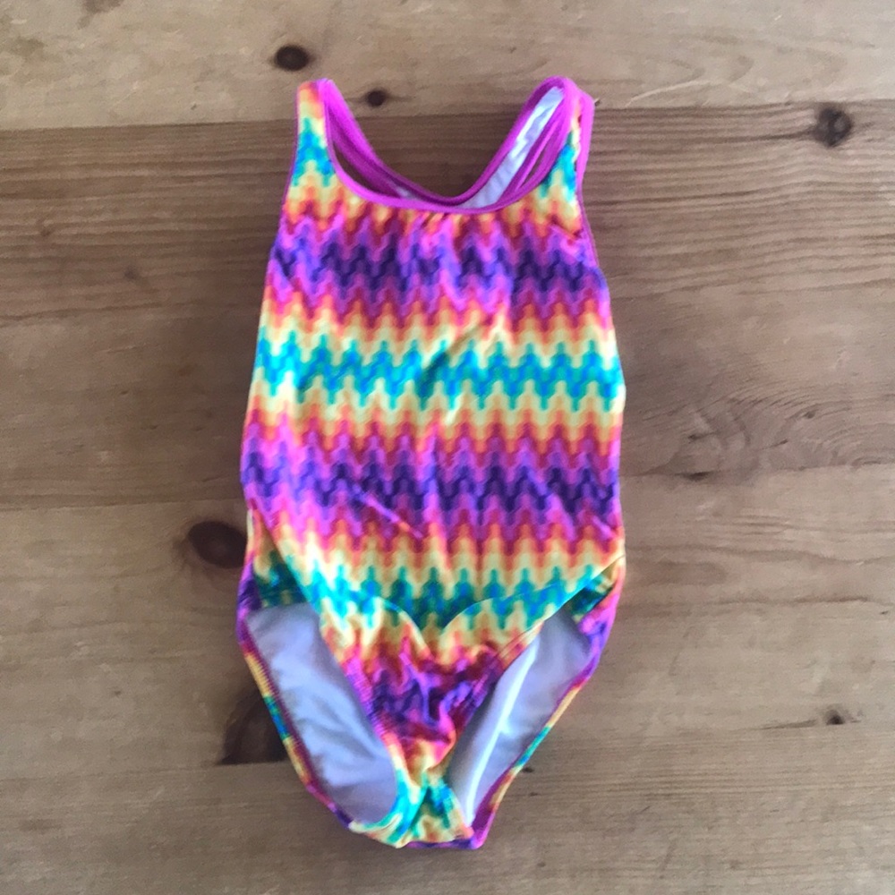 🥑 Speedo swimsuit. Must bundle